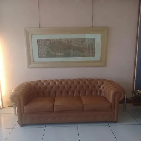 Hotel Mondial-2